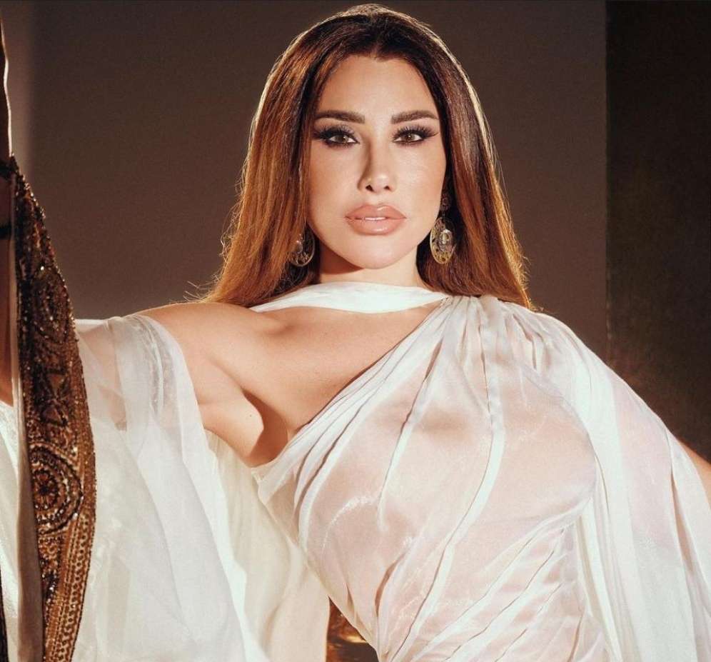 نجوى كرم تبارك لشيرين عبد الوهاب في أول حفل لها منذ إعلان طلاقها .. فما السبب؟