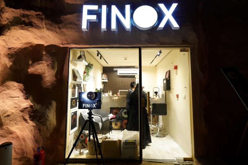 تصوير العيون بطريقة مبدعة.. «FINOX» يجذب زوار موسم الرياض 2023