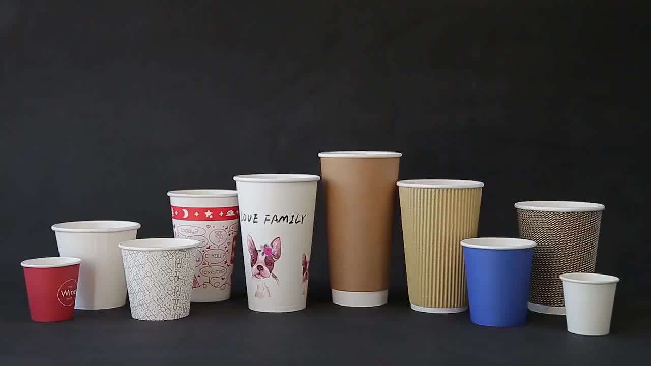 الأكواب الورقية