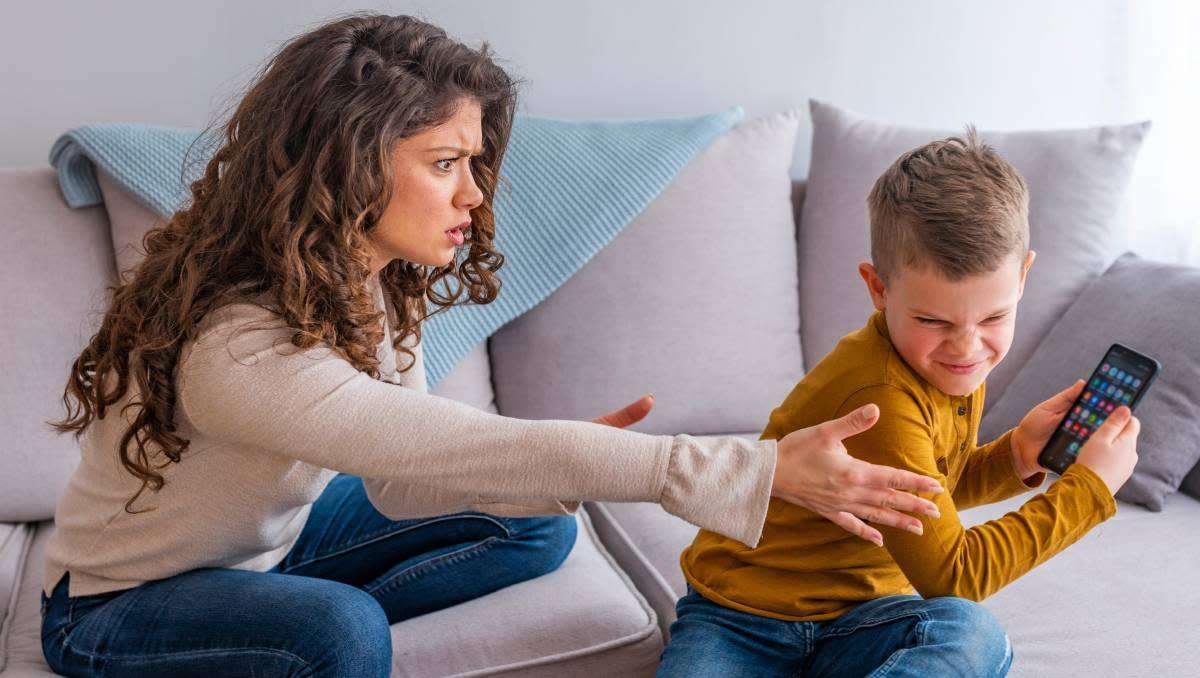 تأديب الطفل العنيد