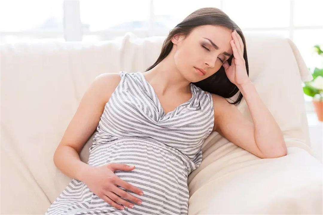 علامات في الأشهر الأخيرة للحمل إذا ظهرت أذهبي للطوارئ