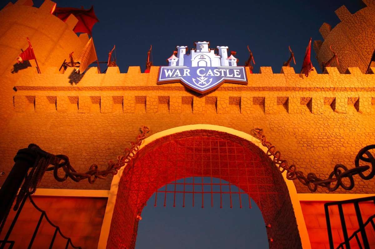 قرية "War Castle" في بوليفارد وورلد