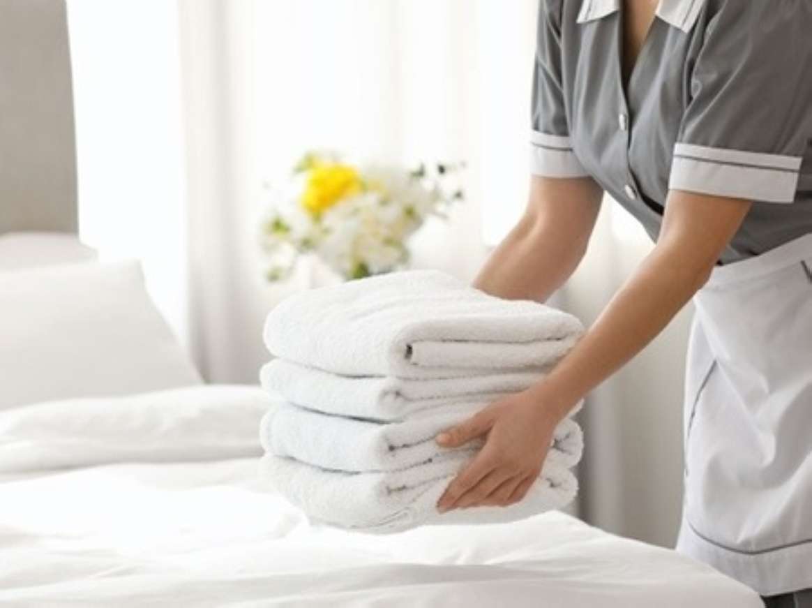 تخفيض السقف الأعلى لتكاليف استقدام خدمات العمالة المنزلية.. إليك التفاصيل