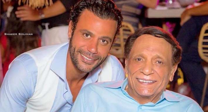 الفنان محمد إمام مع والده الزعيم عادل إمام