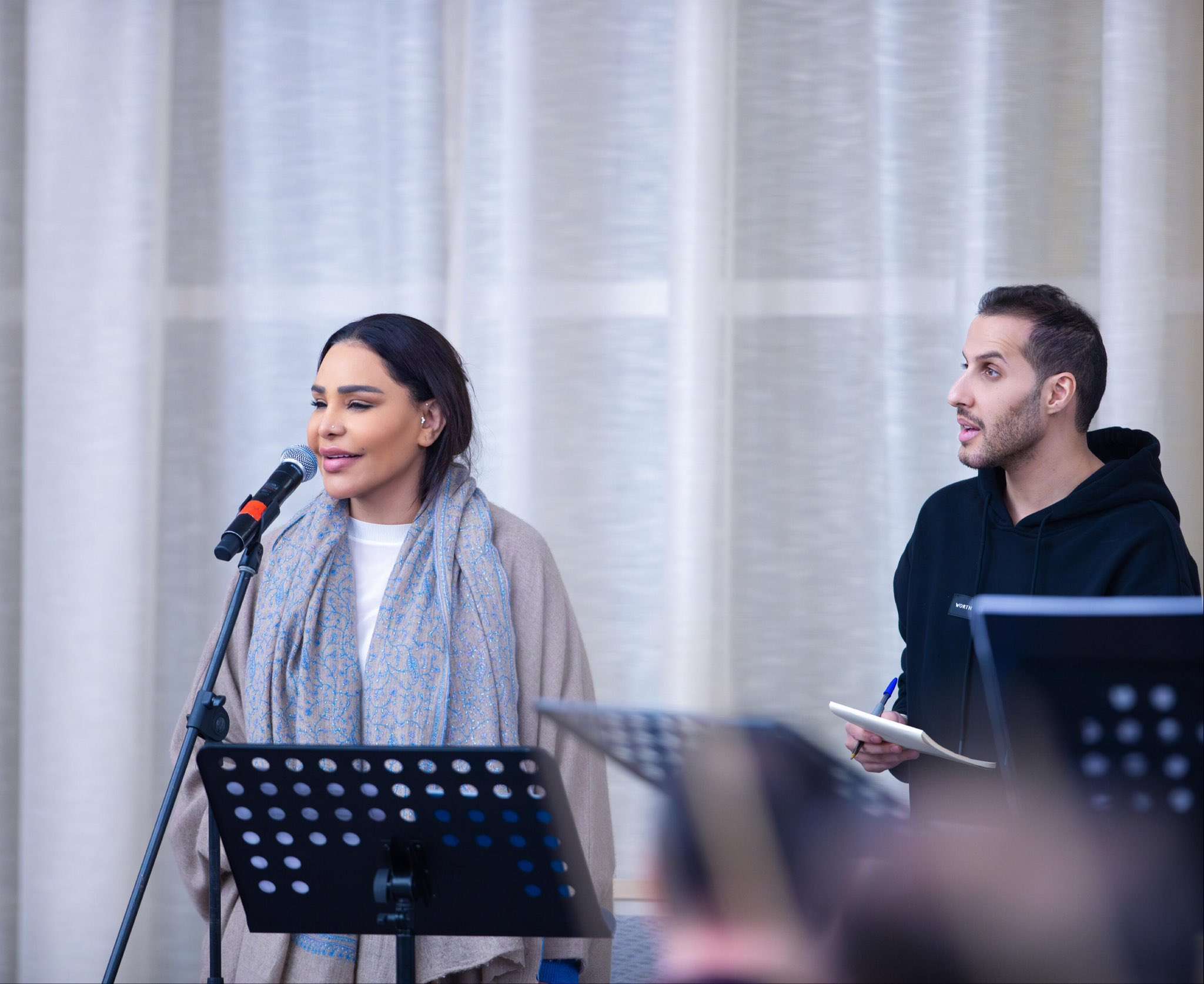 من بروفات التحضيرات للحفل الكبير المنتظر ٩ فبراير  للفنانة أحلام