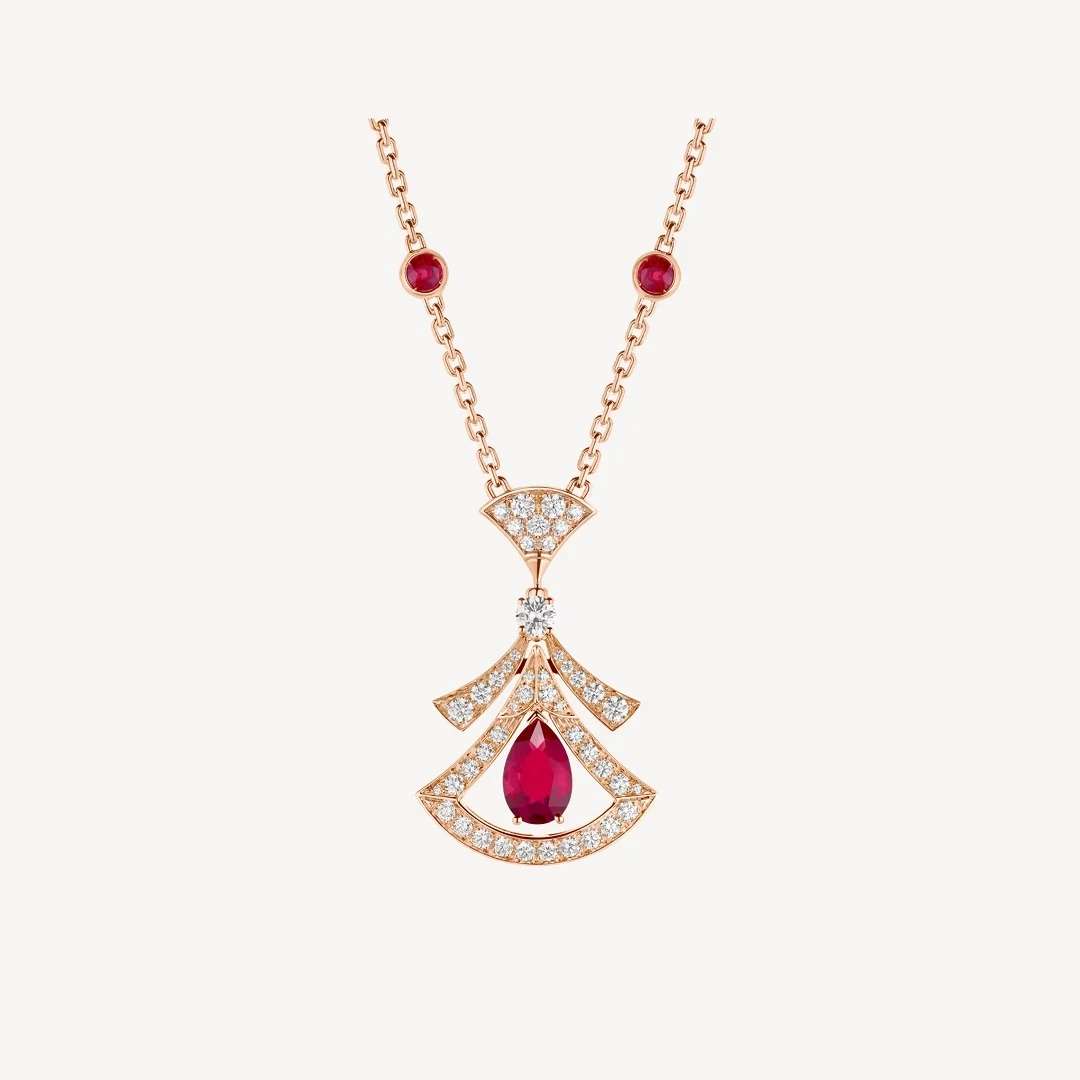 قلادة Divas Dream من «Bvlgari»