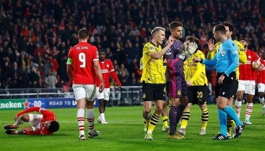 بوروسيا دورتموند ضد آيندهوفن في دوري أبطال أوروبا