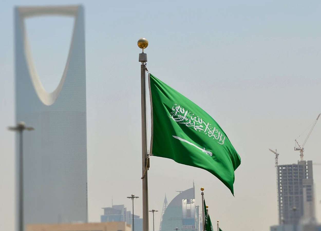 العمل