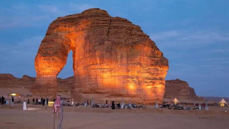استقبال 100 مليون سائح