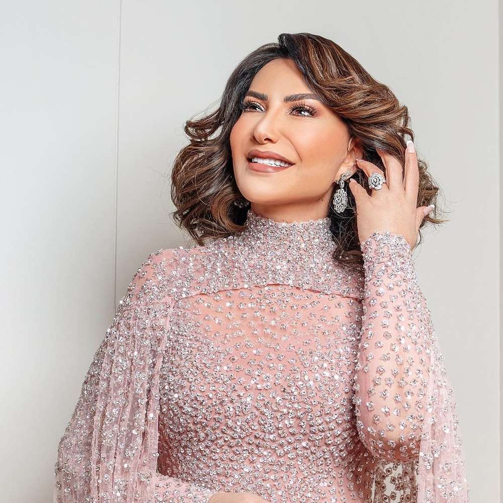 الفنانة هدى حسين