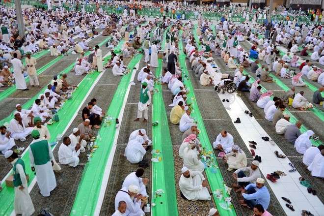 أكبر سفرة رمضانية في ⁧مكة المكرمة⁩