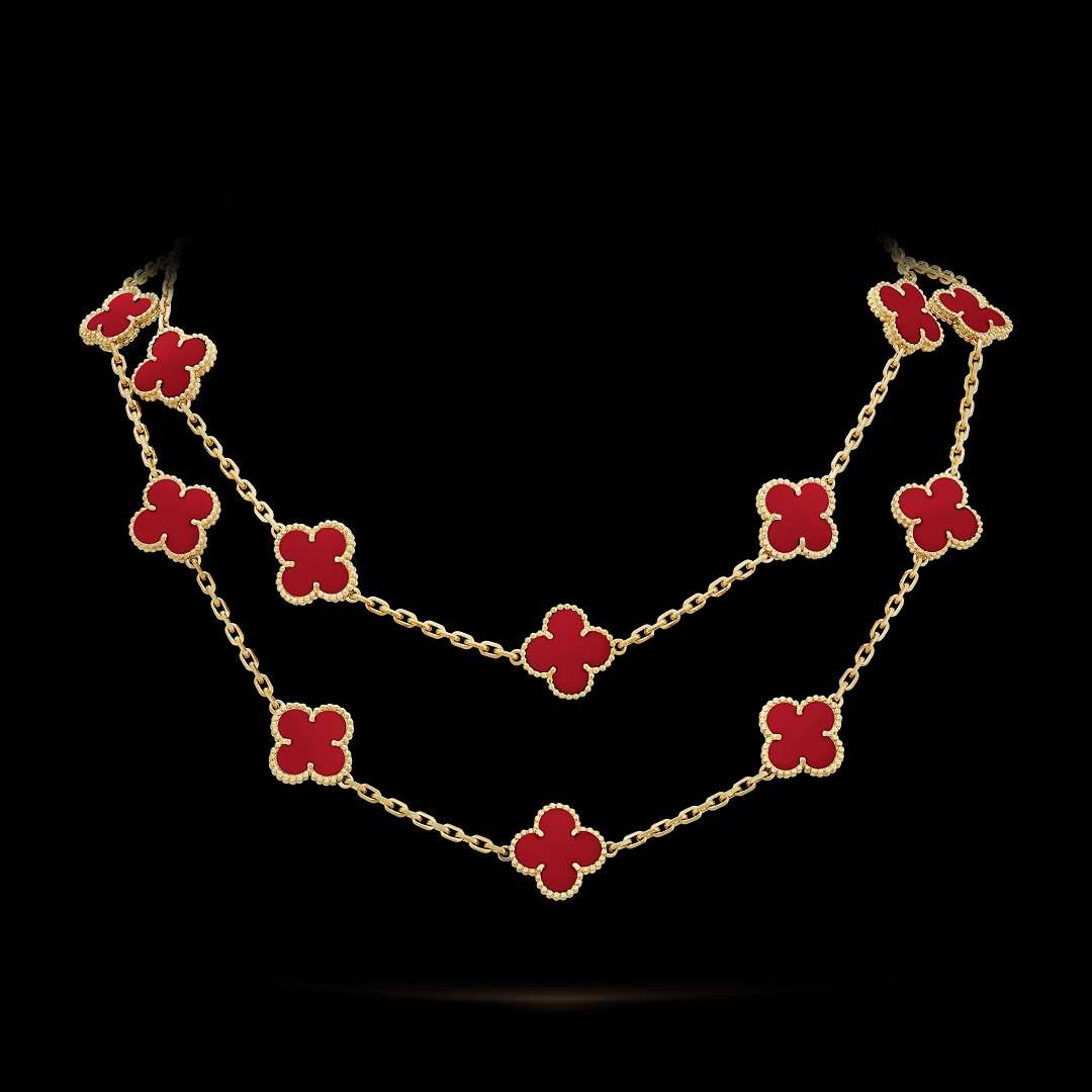 قلادة Vintage Alhambra من «Van Cleef & Arpels»