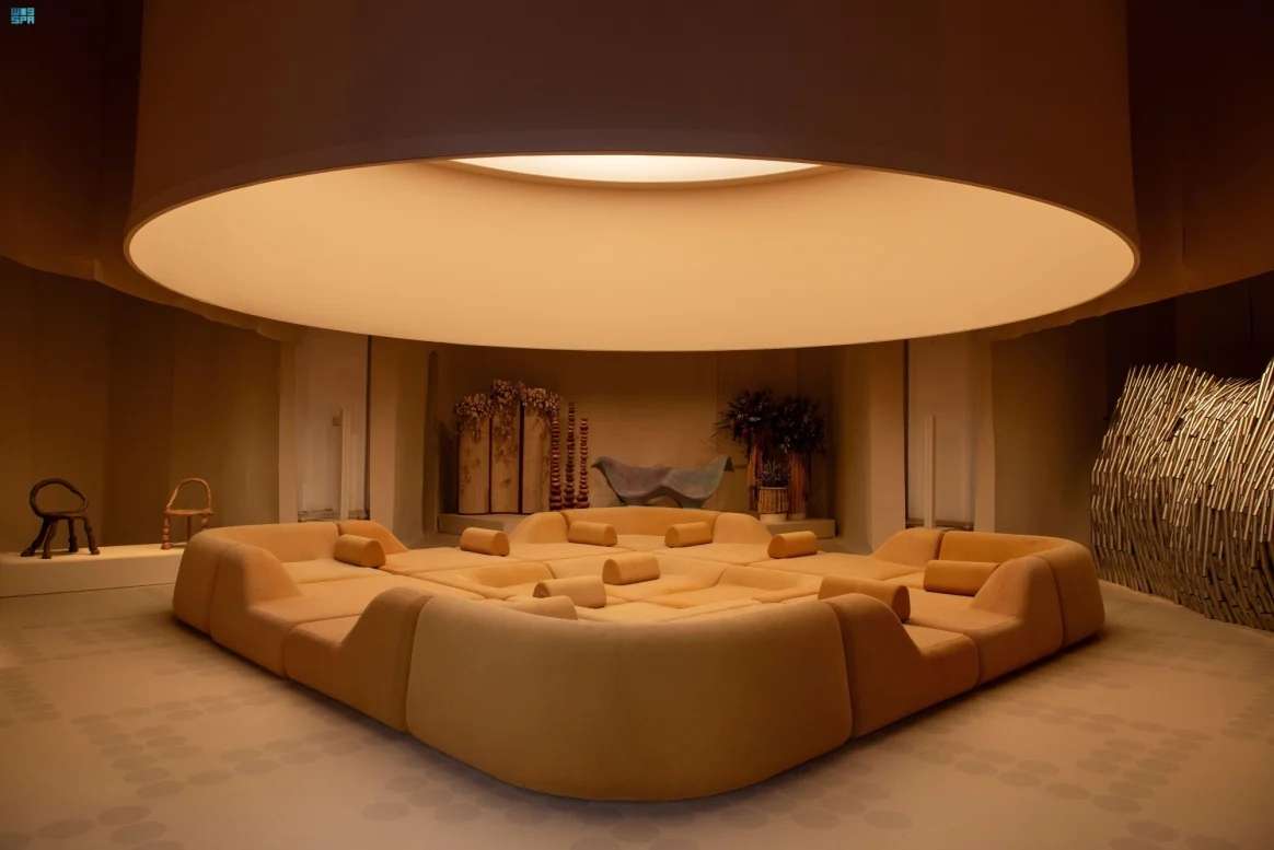 العلا تعرض أعمال تصميمية في ميلانو 2024