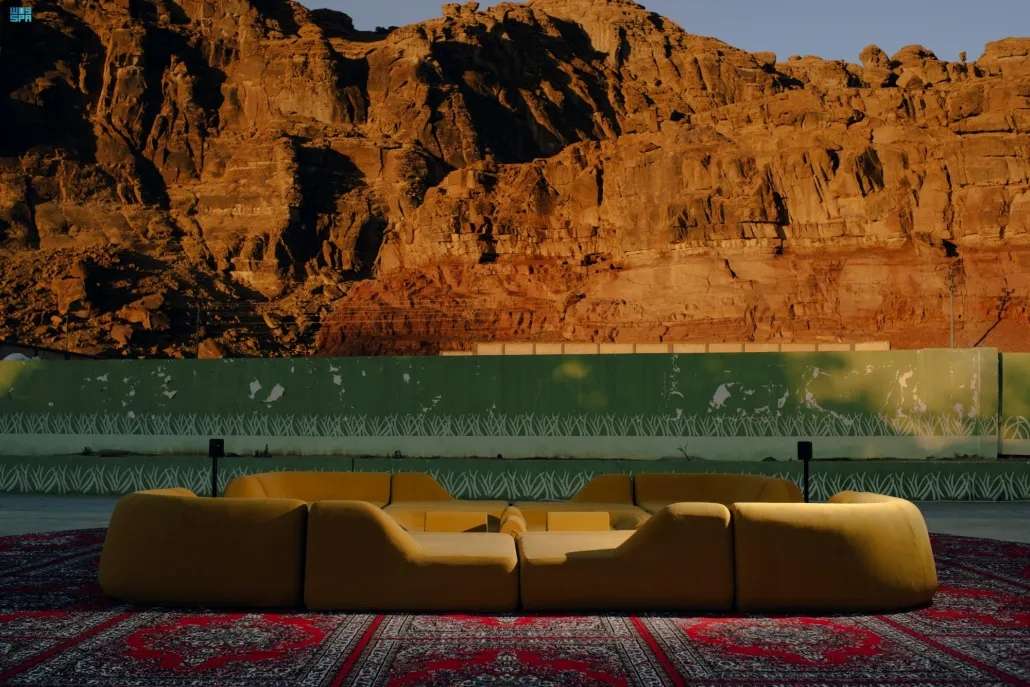 العلا تعرض أعمال تصميمية في ميلانو 2024