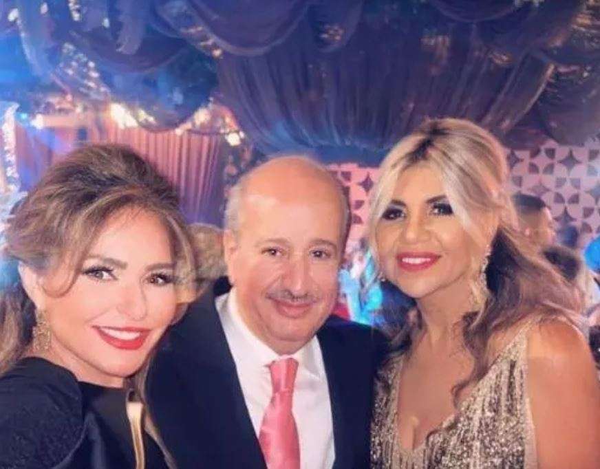 الفنانة صابرين مع زوجها المنتج عامر الصباح