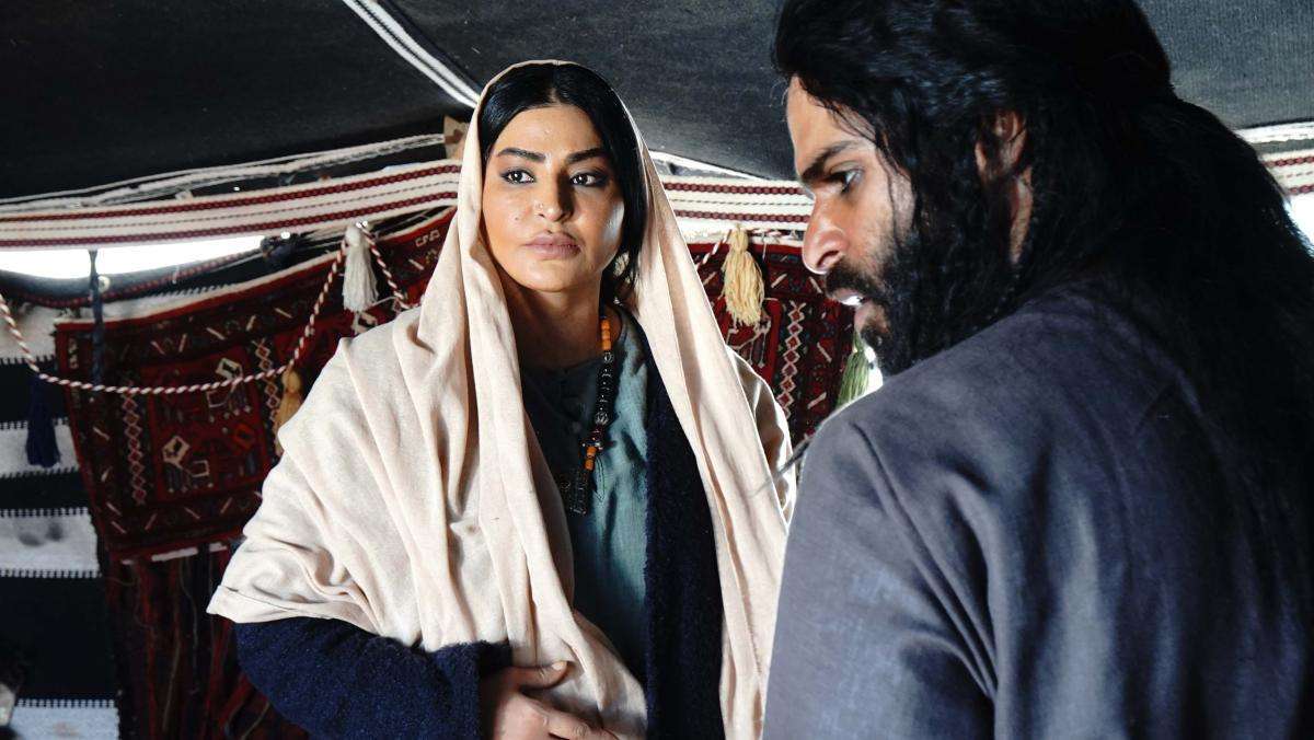 خاص| مؤلفة مسلسل الشرار لـ"الجوهرة": سعيدة بترشحه لجائزة الدانة.. وأعتبره فوزًا
