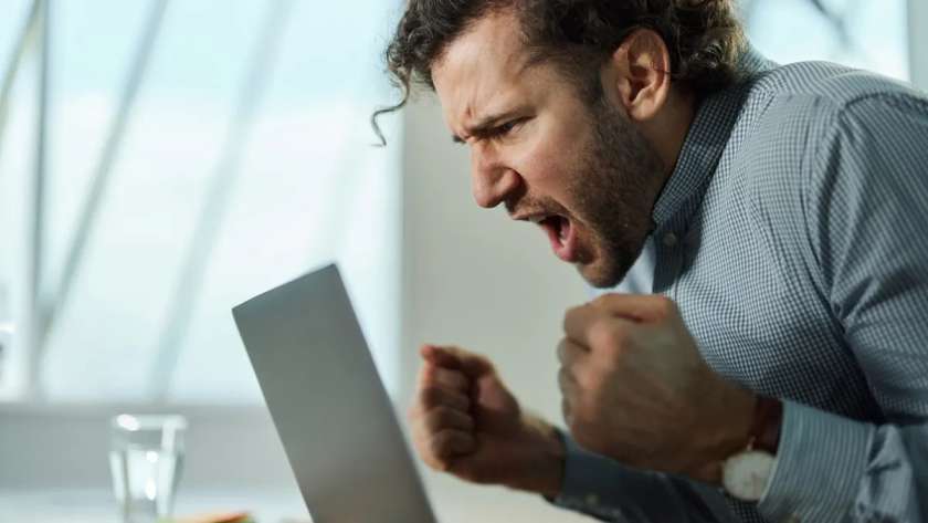 3 عناصر غذائية تحسن المزاج