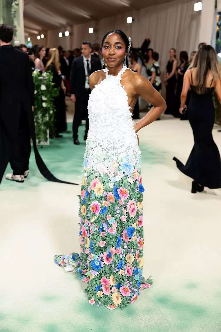 إطلالات مميزة وأنيقة لليلة الزفاف من  حفل Met Gala 2024