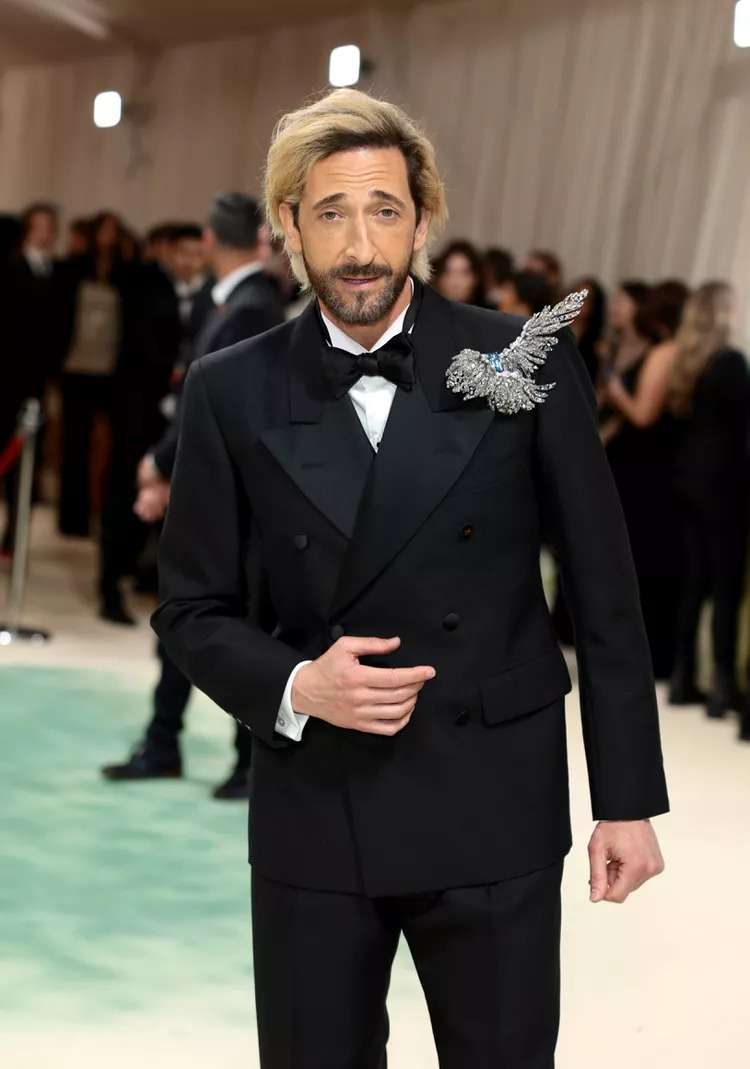 إطلالات مميزة وأنيقة لليلة الزفاف من  حفل Met Gala 2024