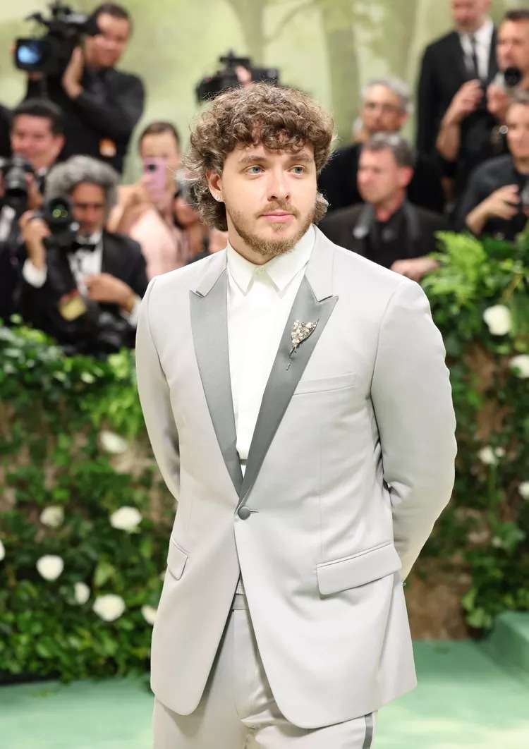 إطلالات مميزة وأنيقة لليلة الزفاف من  حفل Met Gala 2024