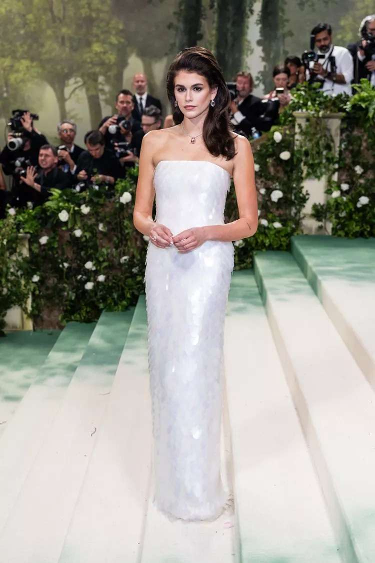 إطلالات مميزة وأنيقة لليلة الزفاف من  حفل Met Gala 2024