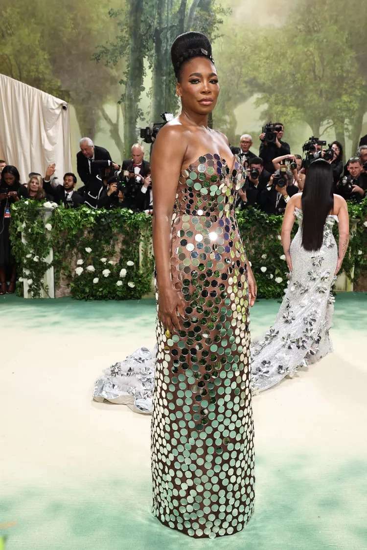 إطلالات مميزة وأنيقة لليلة الزفاف من  حفل Met Gala 2024