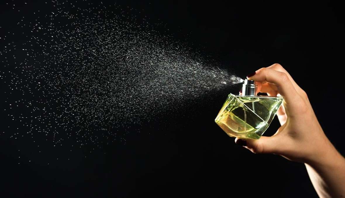 العطور مقابل معطر الجسم.. ما الفرق؟