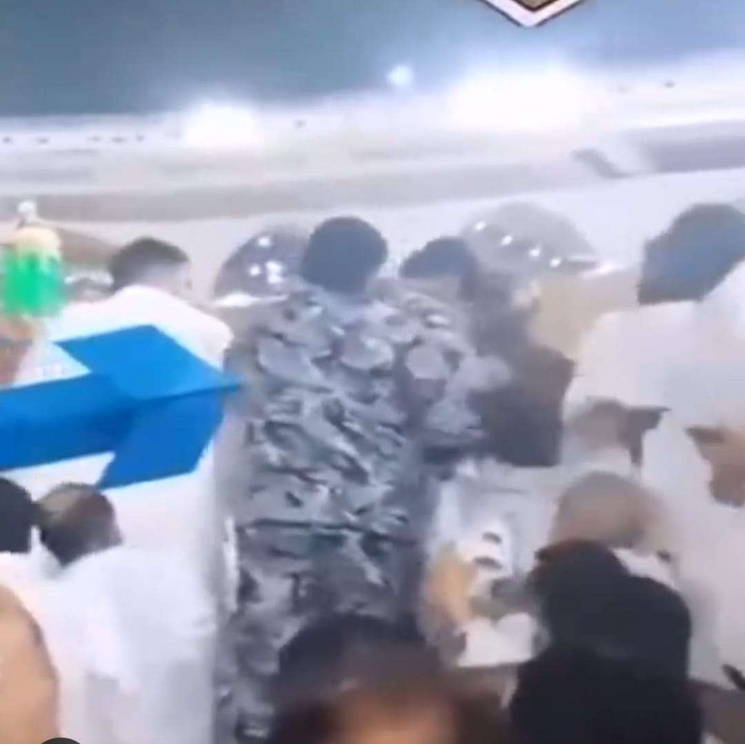 القبض على ساحر أفريقي يمارس السحر داخل الحرم.. فيديو