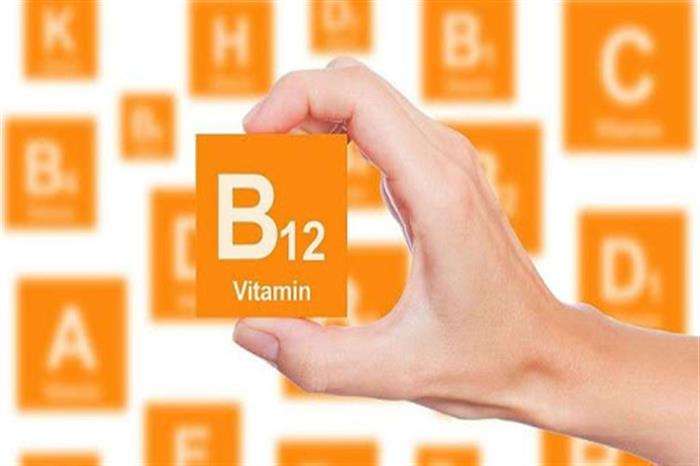علامات نقص فيتامين B12