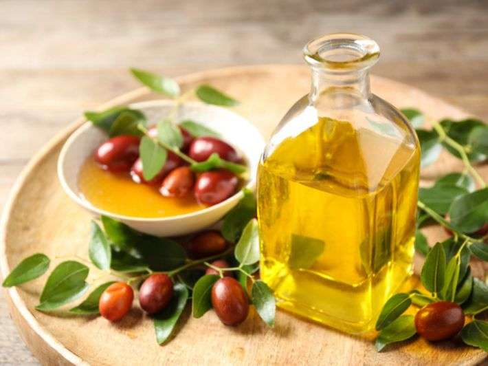 زيت الجوجوبا للشعر.. فوائد واضرار وطرق استخدام