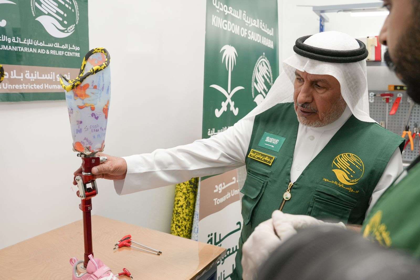 مركز الملك سلمان عبد العزيز   يسلم 364 وحدة سكنية مؤهلة للسكن لمتضرري زلزال سوريا وتركيا