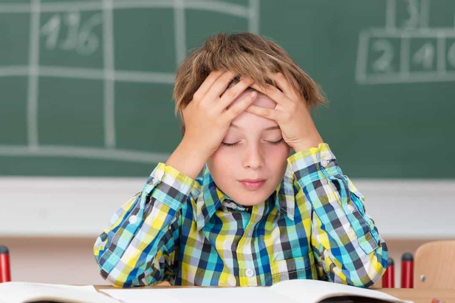 5 أسباب لعسر القراءة لدى الأطفال قد لا تتوقعها.. هل يمكن علاجه؟